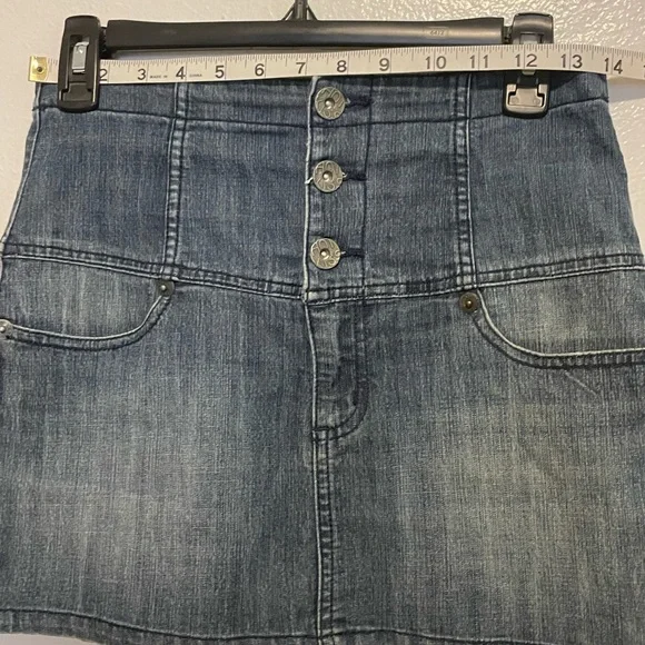 Y2K Hot Kiss Denim Jean Mini Skirt Size 26 - Picture 5 of 6